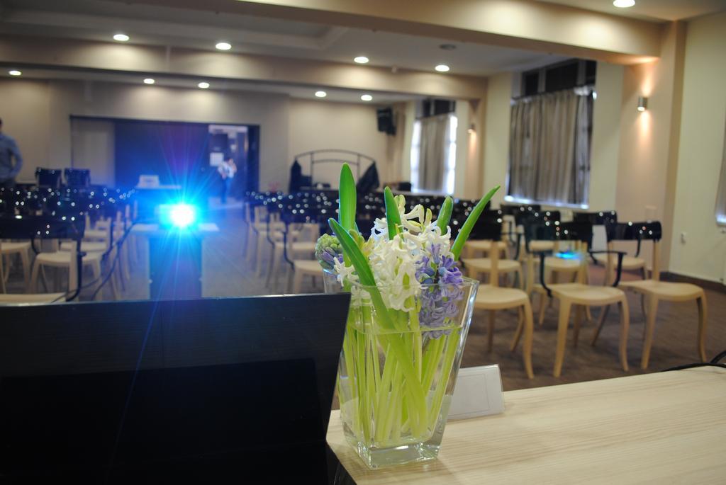 Hotel Porta Szkopje Kültér fotó